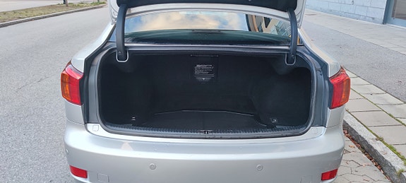 Lexus IS250 6 of 6