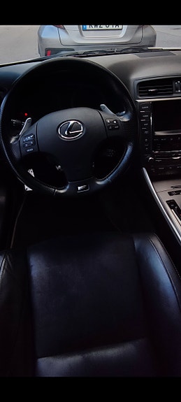 Lexus IS250 3 of 6