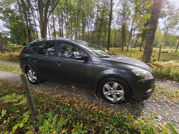Kia Ceed 3 of 10
