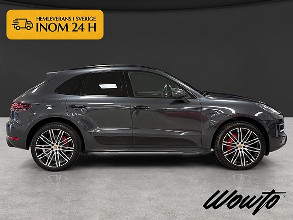 Porsche Macan Turbo 3 of 19
