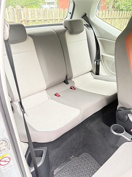 Volkswagen UP! 9 of 10