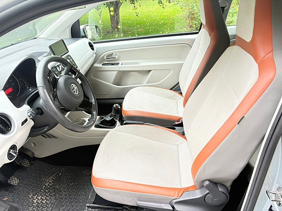Volkswagen UP! 8 of 10