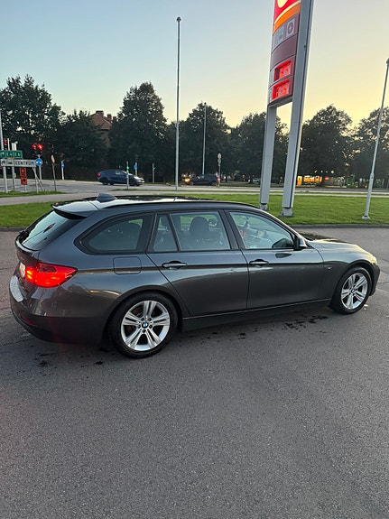 BMW 320d 4 of 10