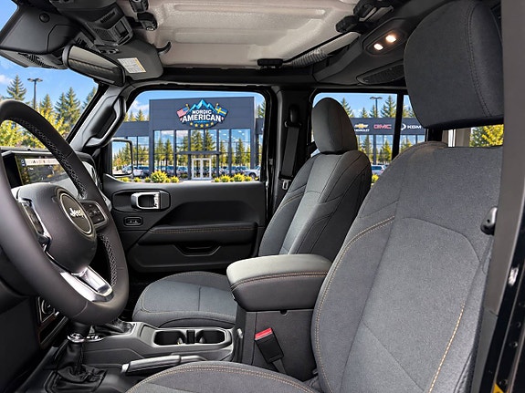 Jeep Wrangler 10 of 24