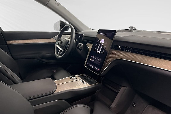 Volvo EX90 6 of 14