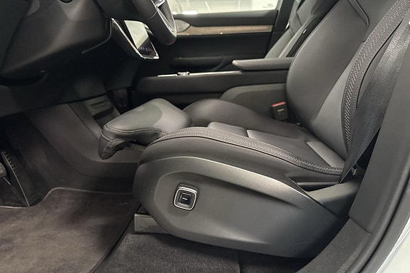Volvo EX90 9 of 14