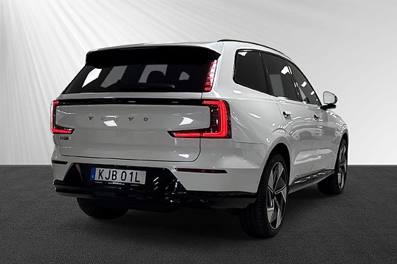 Volvo EX90 3 of 14
