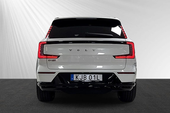 Volvo EX90 2 of 14