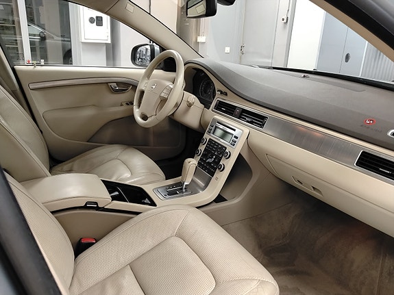 Volvo S80 6 of 10
