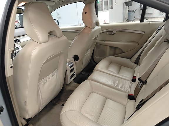Volvo S80 7 of 10