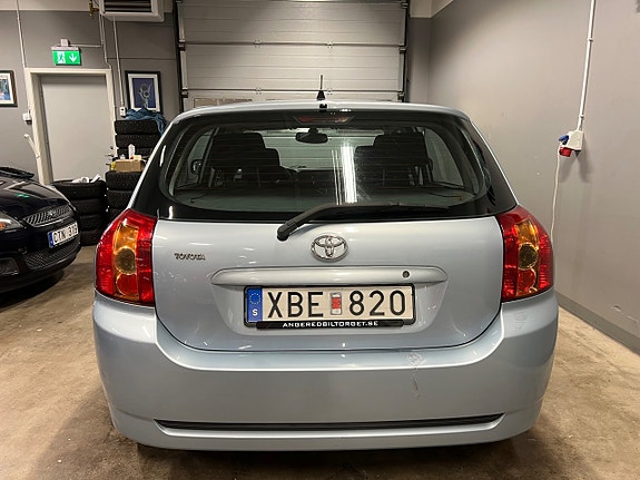 Toyota Corolla 4 of 15
