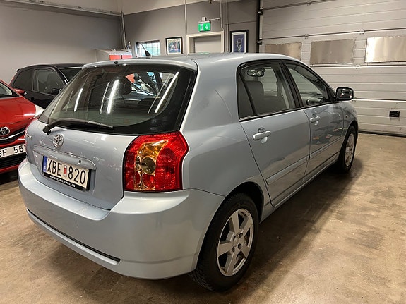 Toyota Corolla 5 of 15