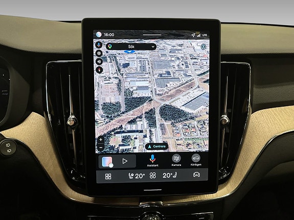 Volvo XC60 13 of 16