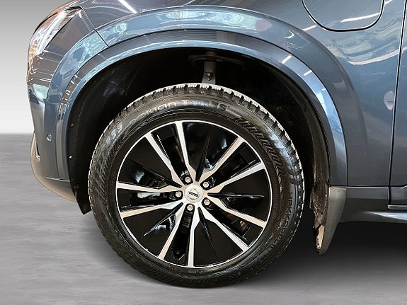 Volvo XC90 10 of 24