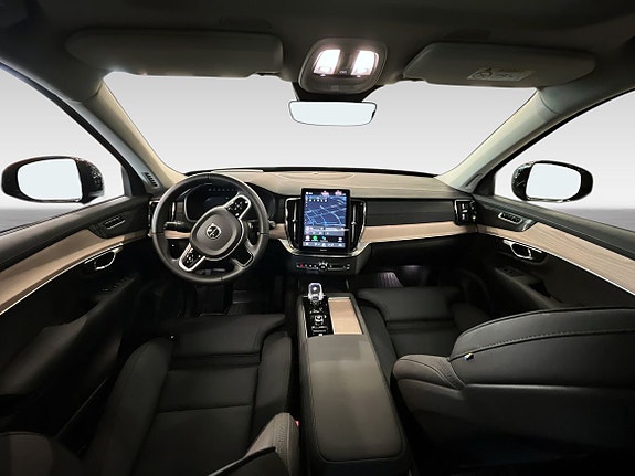Volvo XC90 15 of 24