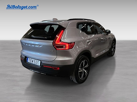Volvo XC40 6 of 18
