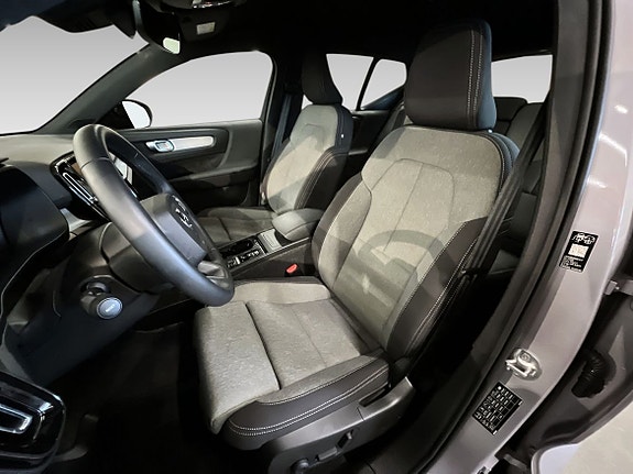Volvo XC40 10 of 18