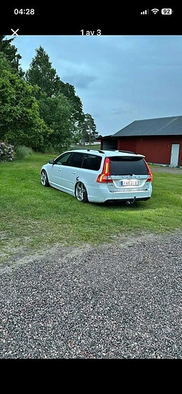 Volvo V70 2 of 2