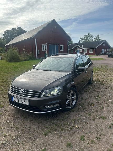 Volkswagen Passat 2 of 7