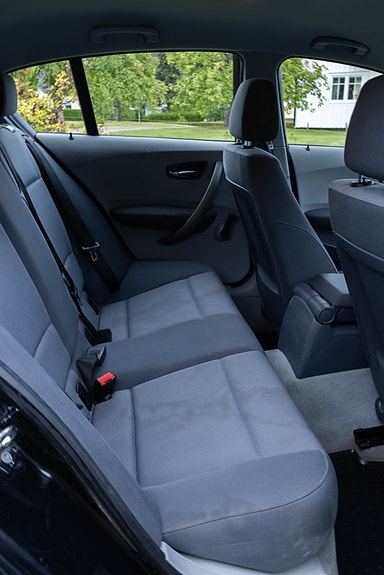 BMW 118i 10 of 16