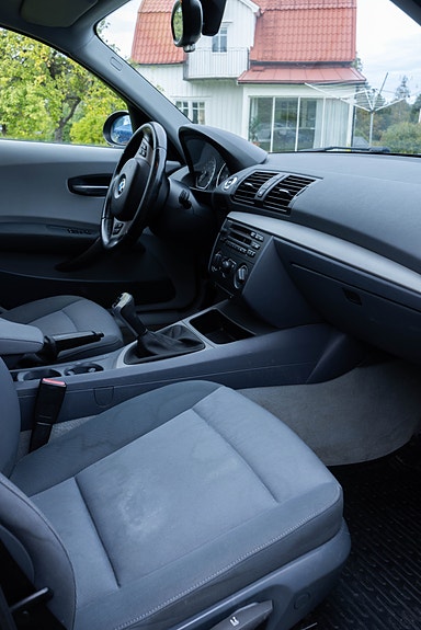 BMW 118i 12 of 16