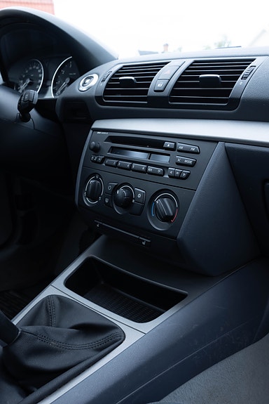 BMW 118i 13 of 16