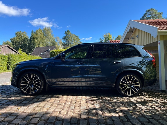 Volvo XC90 7 of 16