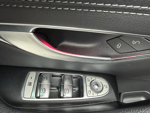 Mercedes-Benz E220 d 24 of 29
