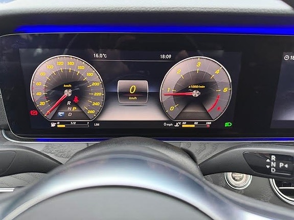 Mercedes-Benz E220 d 23 of 29