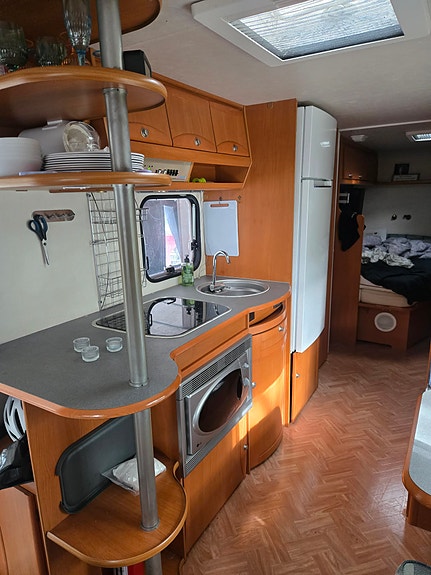 Adria Unica C 743 UK 7 of 8