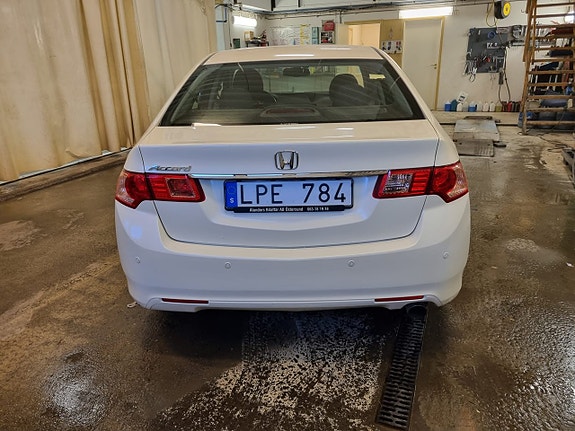 Honda Accord 5 of 16