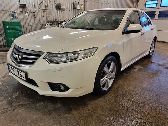Honda Accord 3 of 16