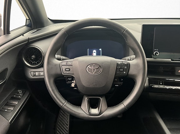 Toyota C-HR 14 of 30