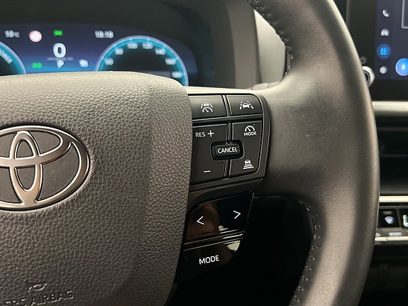 Toyota C-HR 21 of 30