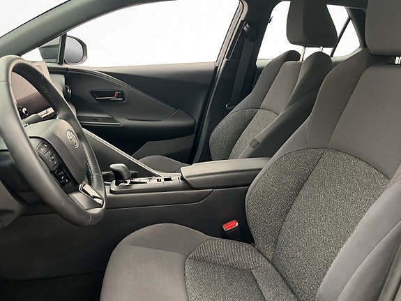 Toyota C-HR 12 of 30