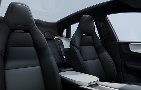 Polestar 4 5 of 5