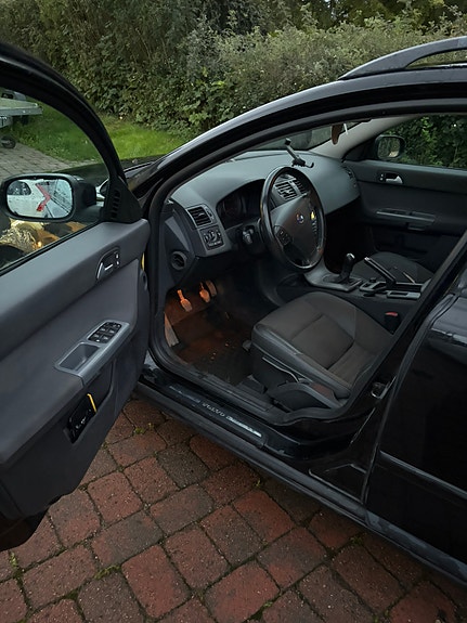 Volvo V50 5 of 8