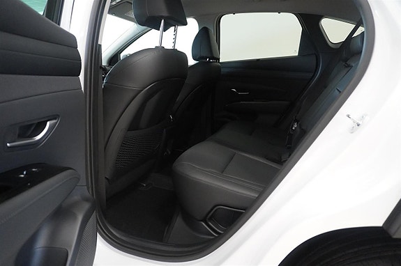 Hyundai Tucson 8 of 13