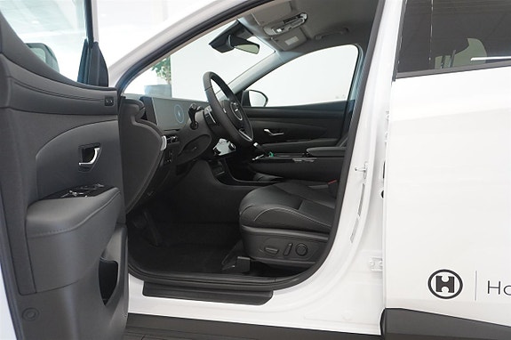 Hyundai Tucson 2 of 13