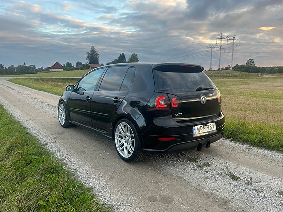 Volkswagen Golf V 4 of 11