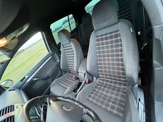 Volkswagen Golf V 7 of 11