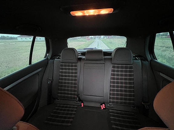 Volkswagen Golf V 10 of 11