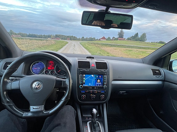 Volkswagen Golf V 9 of 11