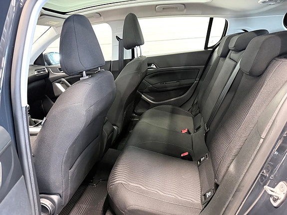 Peugeot 308 11 of 15