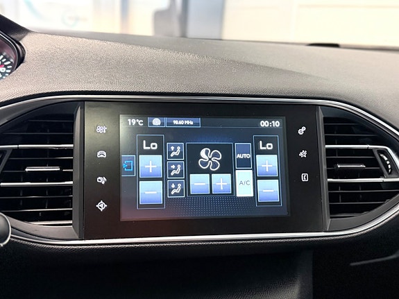 Peugeot 308 13 of 15