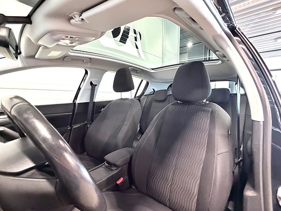Peugeot 308 14 of 15