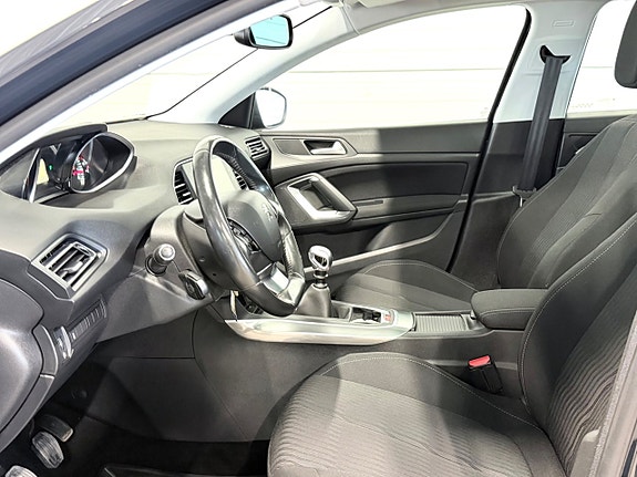 Peugeot 308 10 of 15