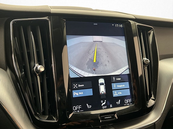 Volvo XC60 17 of 30
