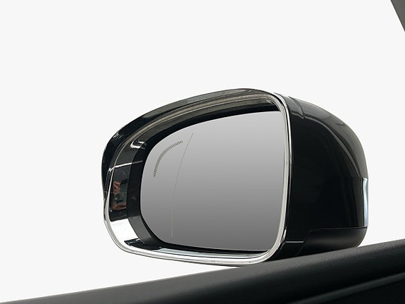 Volvo XC60 10 of 30