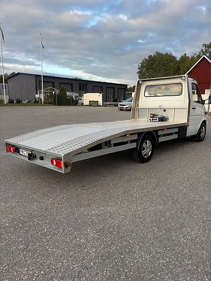 Mercedes-Benz Sprinter 208 2 of 26